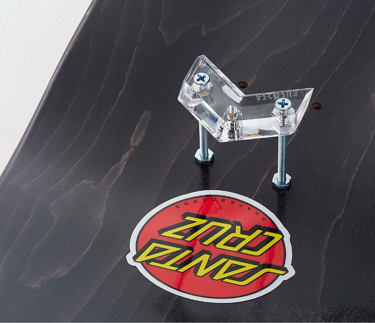 Vertical Arkorus Skateboard Wall Mount